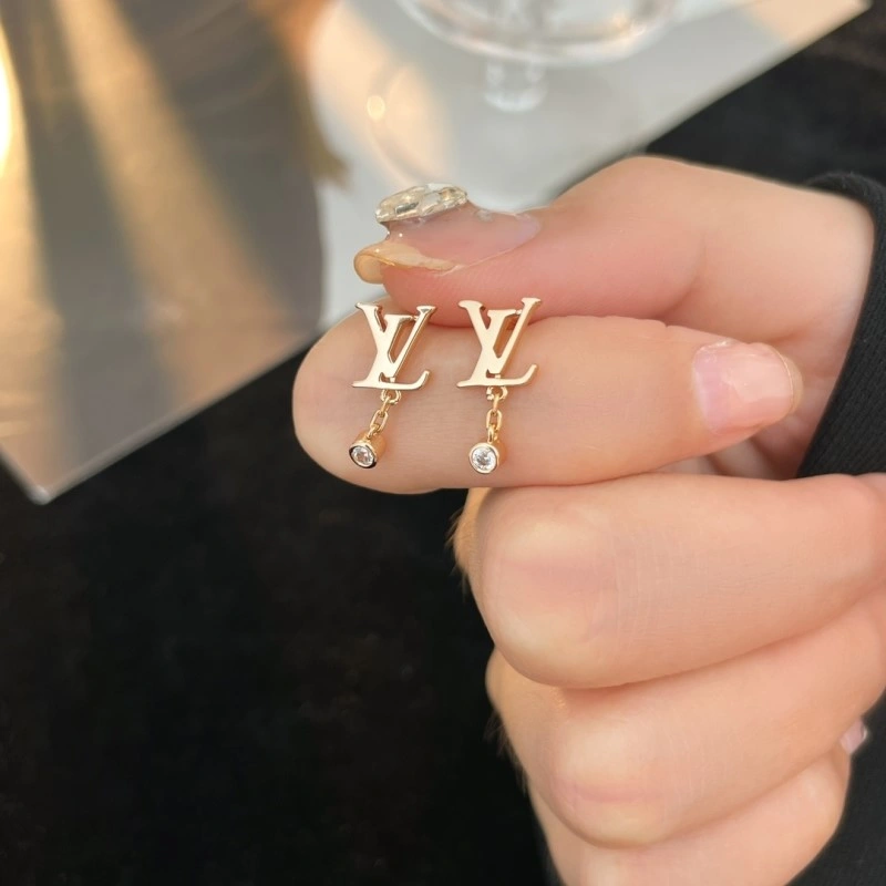 Stylish Louis Vuitton Earrings 248580