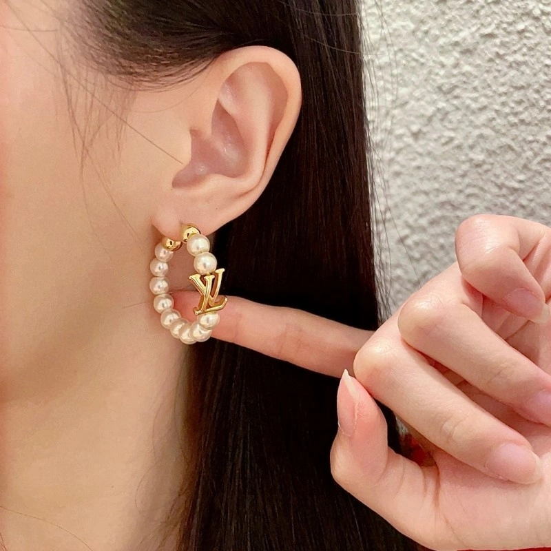 UrbanChic Louis Vuitton Earrings 248581