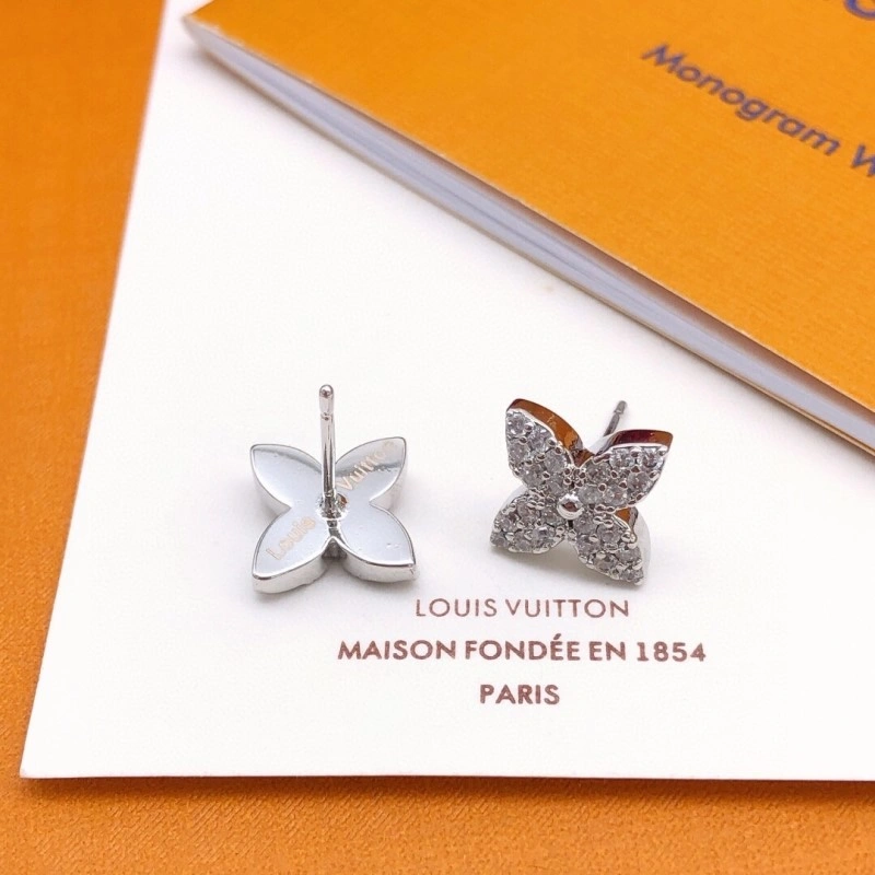 Minimalist Louis Vuitton Earrings 248127