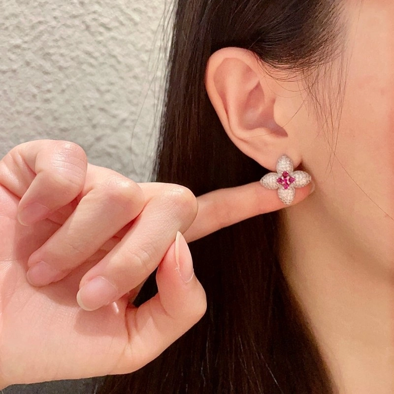 Louis Vuitton Earrings Refined 248105