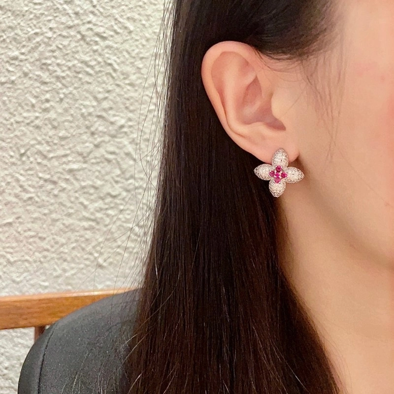 Louis Vuitton Earrings Refined 248105