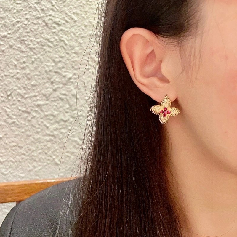 HighPerformance Louis Vuitton Earrings 248098