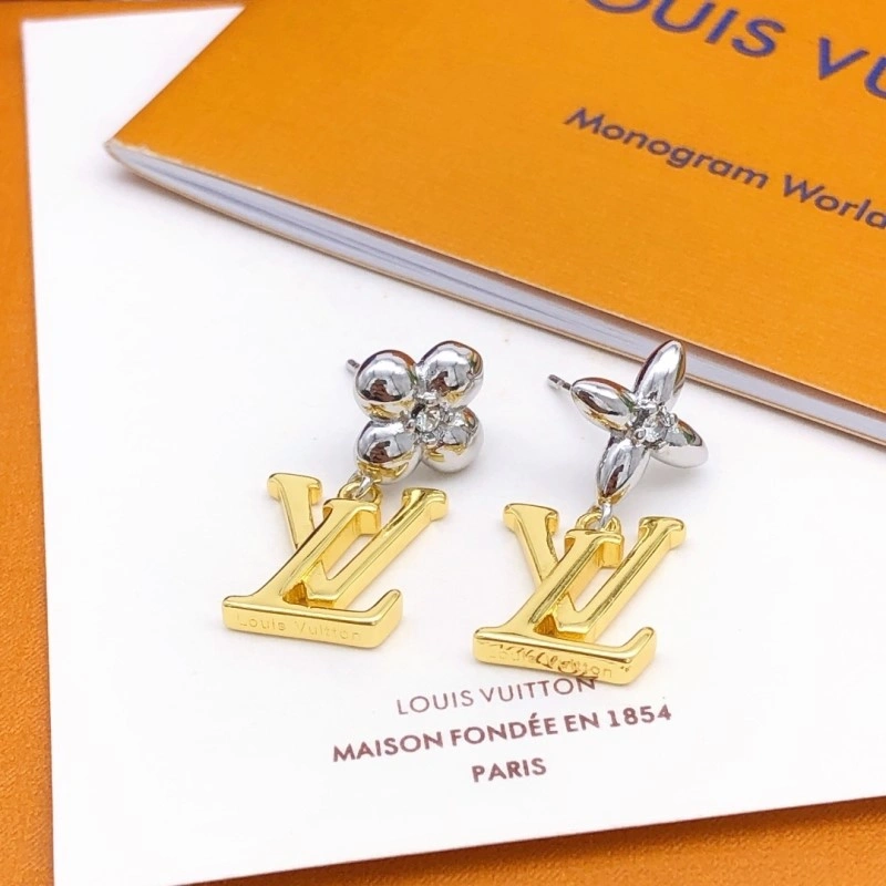 Sporty Louis Vuitton Earrings 248078