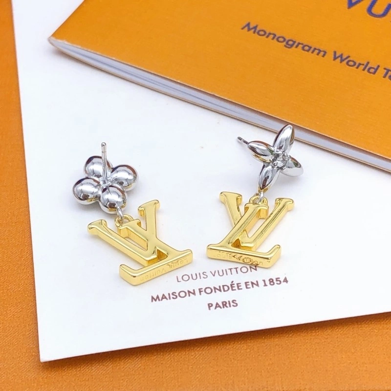 Sporty Louis Vuitton Earrings 248078