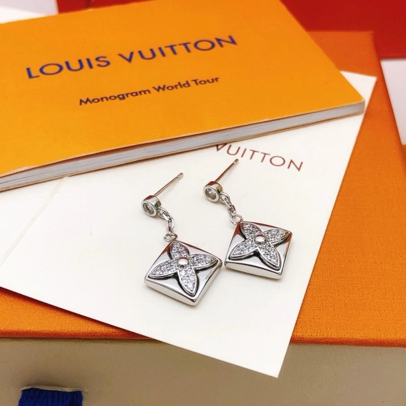 Louis Vuitton Earrings Compact 248067