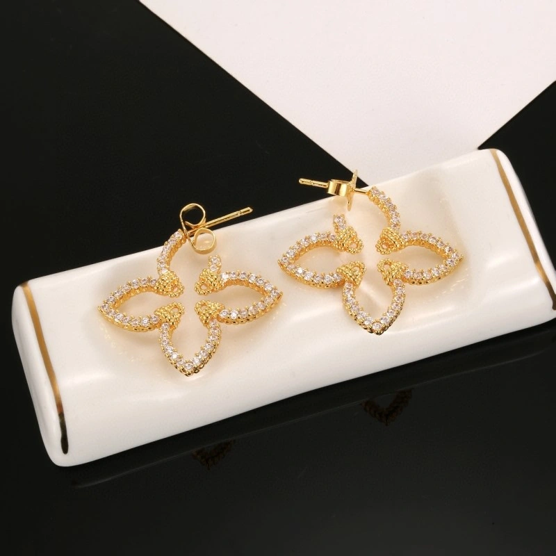 Versatile Louis Vuitton Earrings 248025