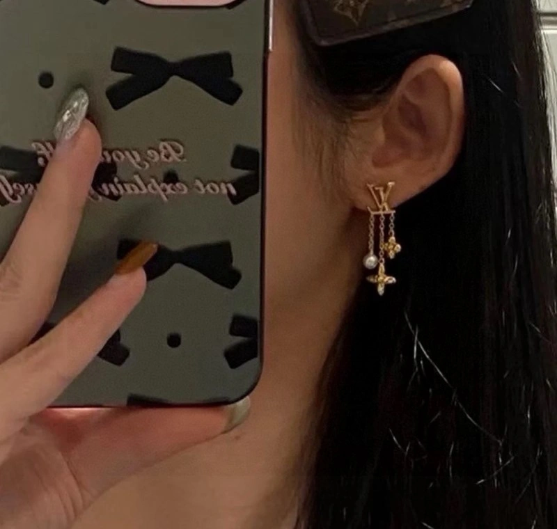 Louis Vuitton Earrings Flexible 248014