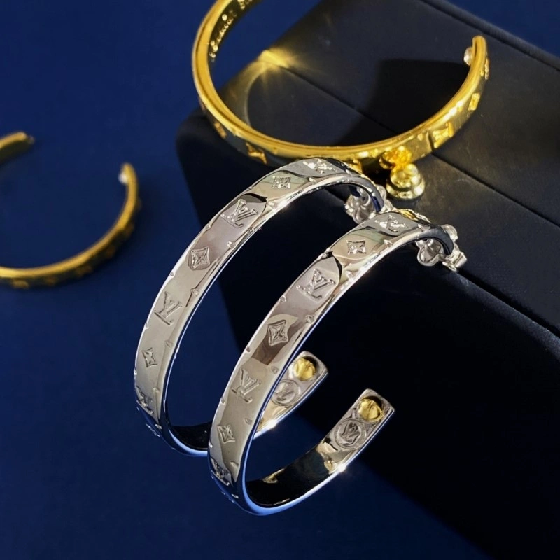 UrbanStyle Louis Vuitton Earrings 248011