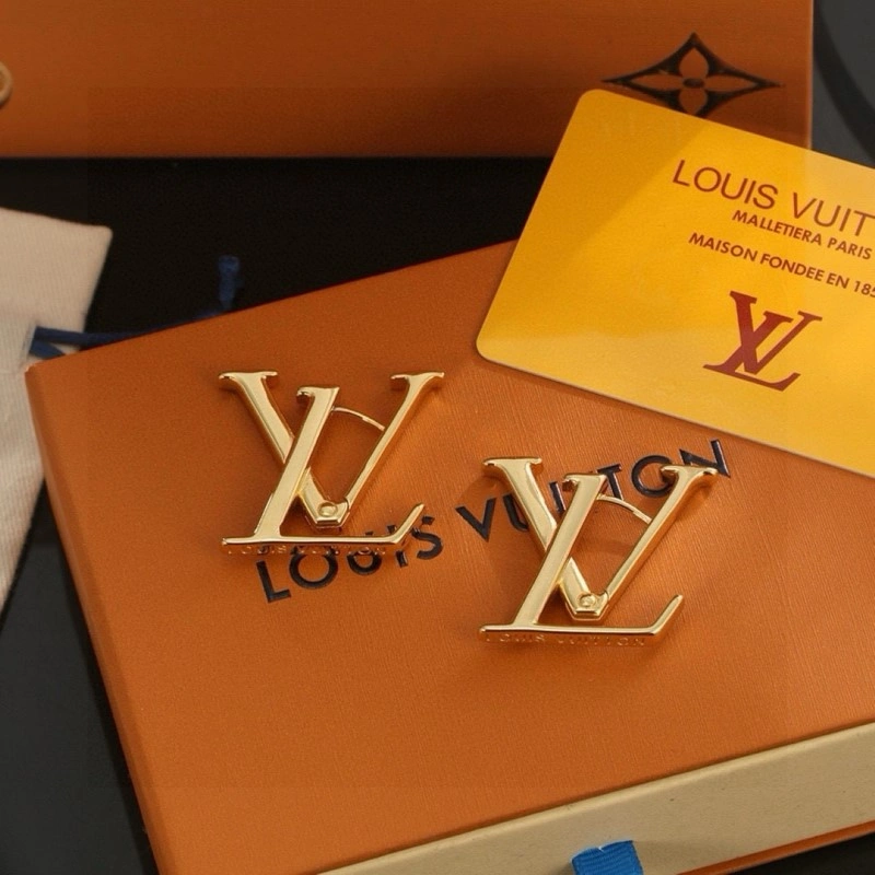 Versatile Louis Vuitton Earrings 247999