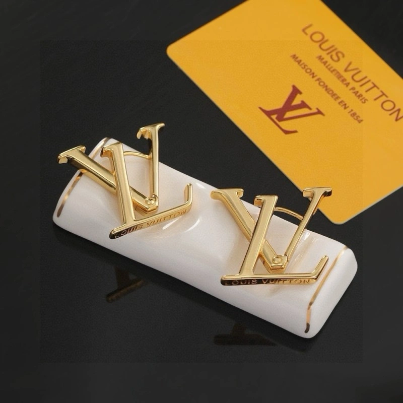 Versatile Louis Vuitton Earrings 247999