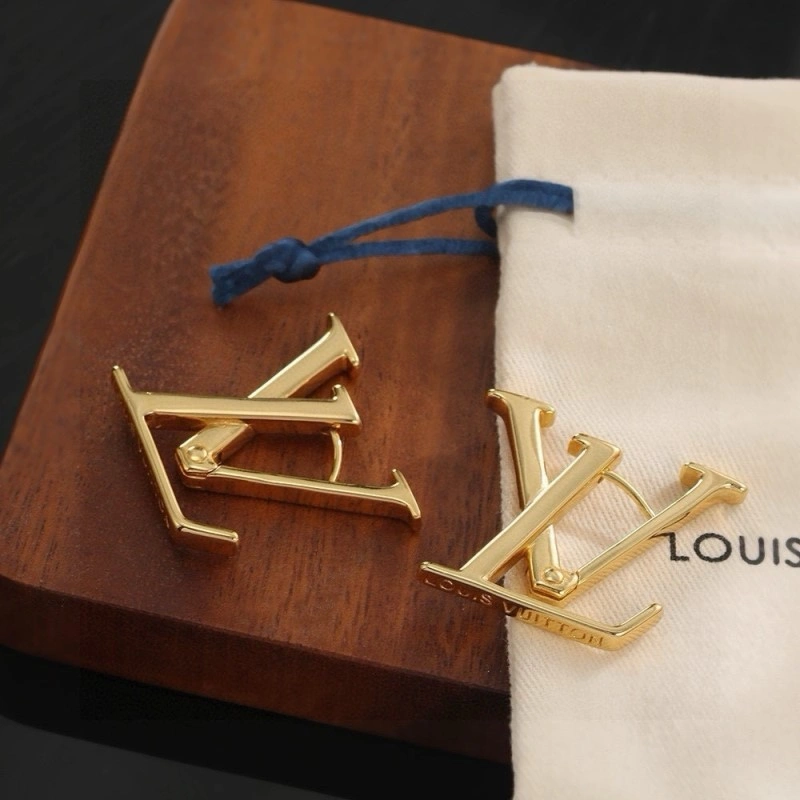 Versatile Louis Vuitton Earrings 247999