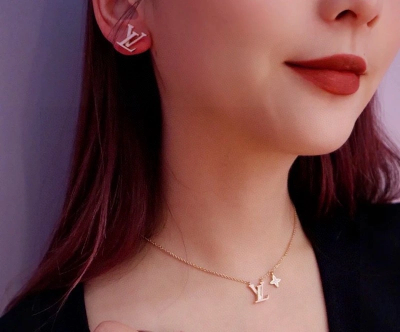 Fashionable Louis Vuitton Earrings 247987