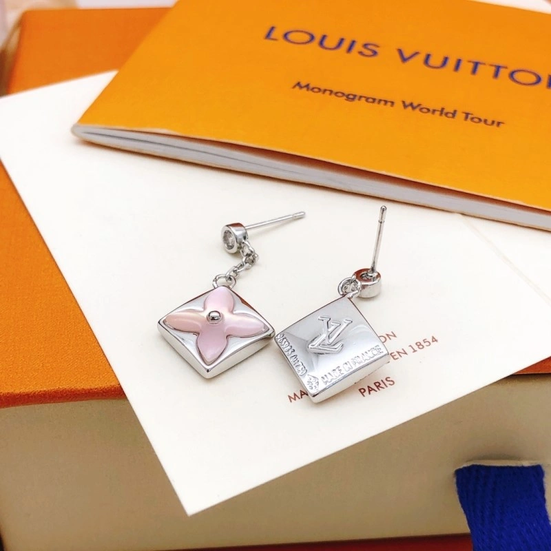 Bright Louis Vuitton Earrings 247966