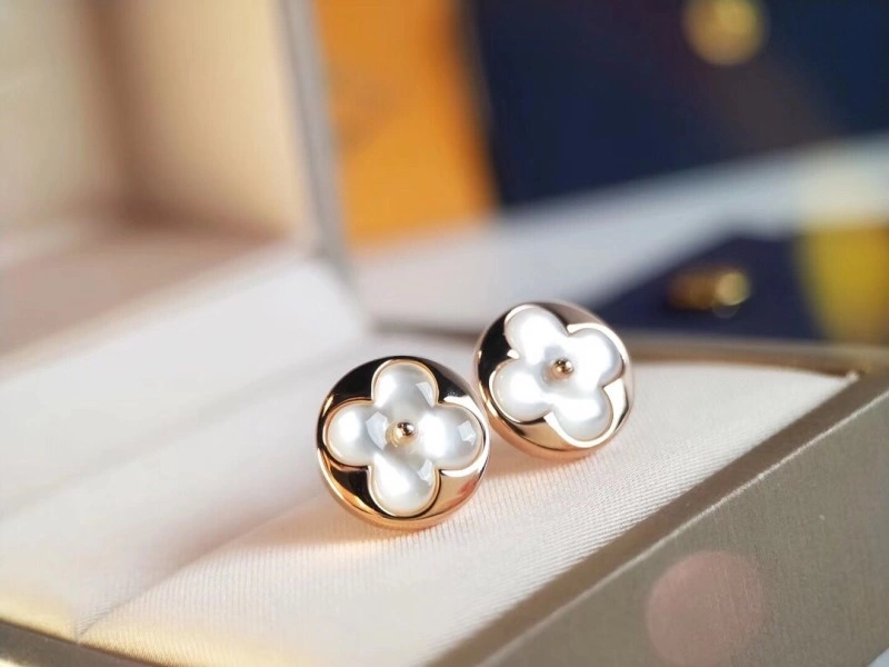 Attractive Louis Vuitton Earrings 247956