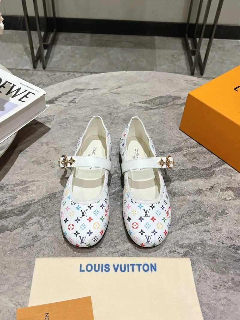 RelaxedFit Louis Vuitton Flat Shoes 32403