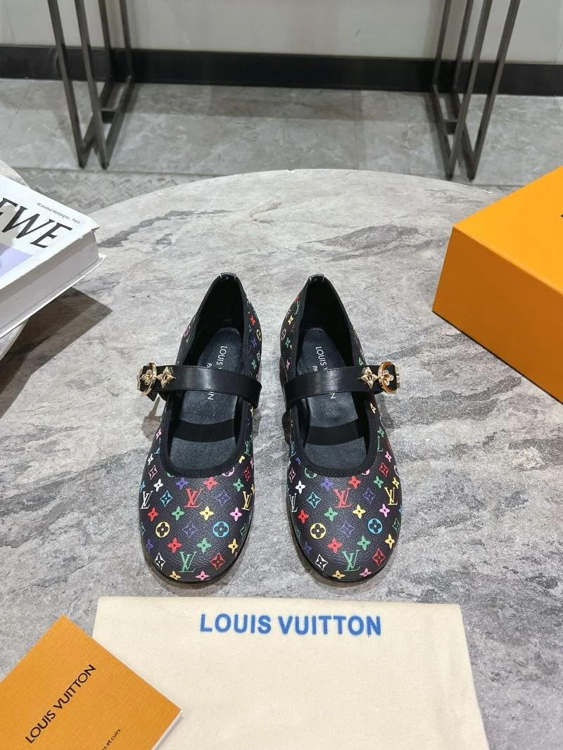 ZipUp Louis Vuitton Flat Shoes 32401