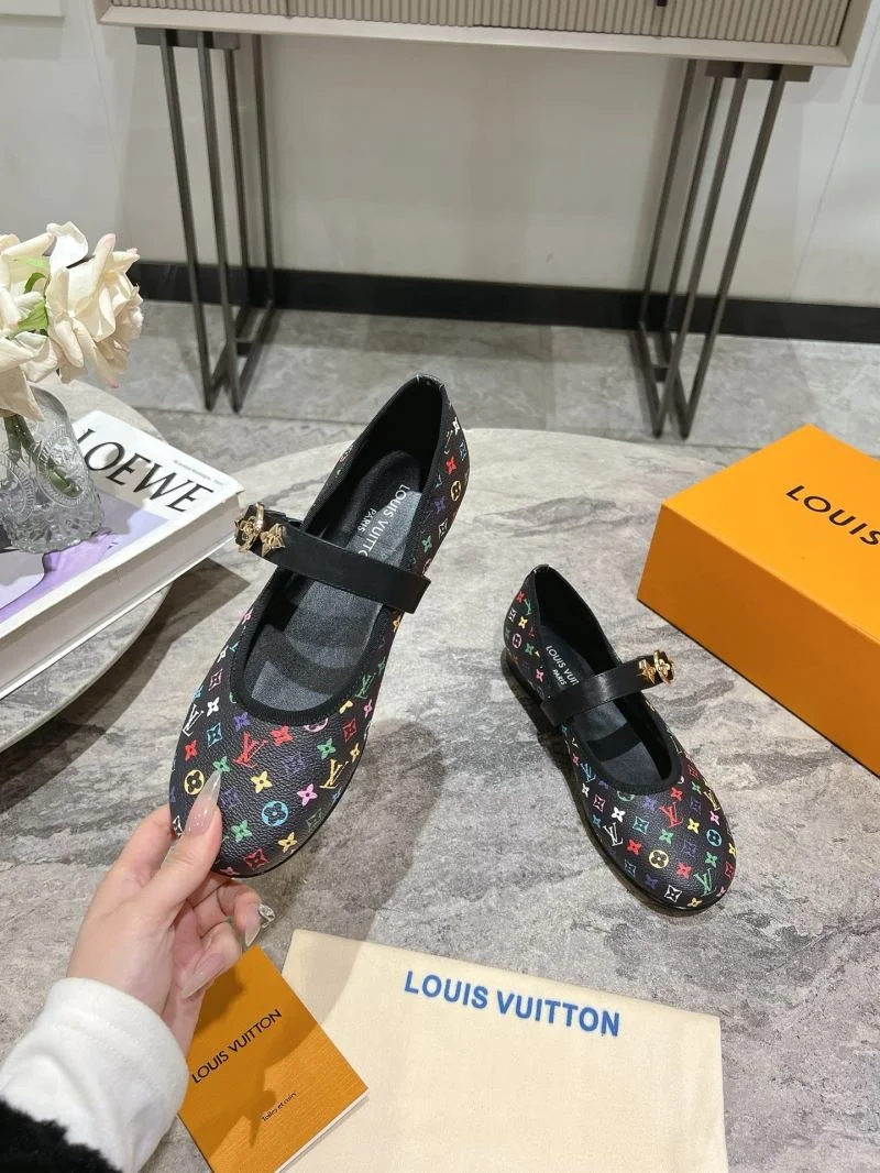 ZipUp Louis Vuitton Flat Shoes 32401