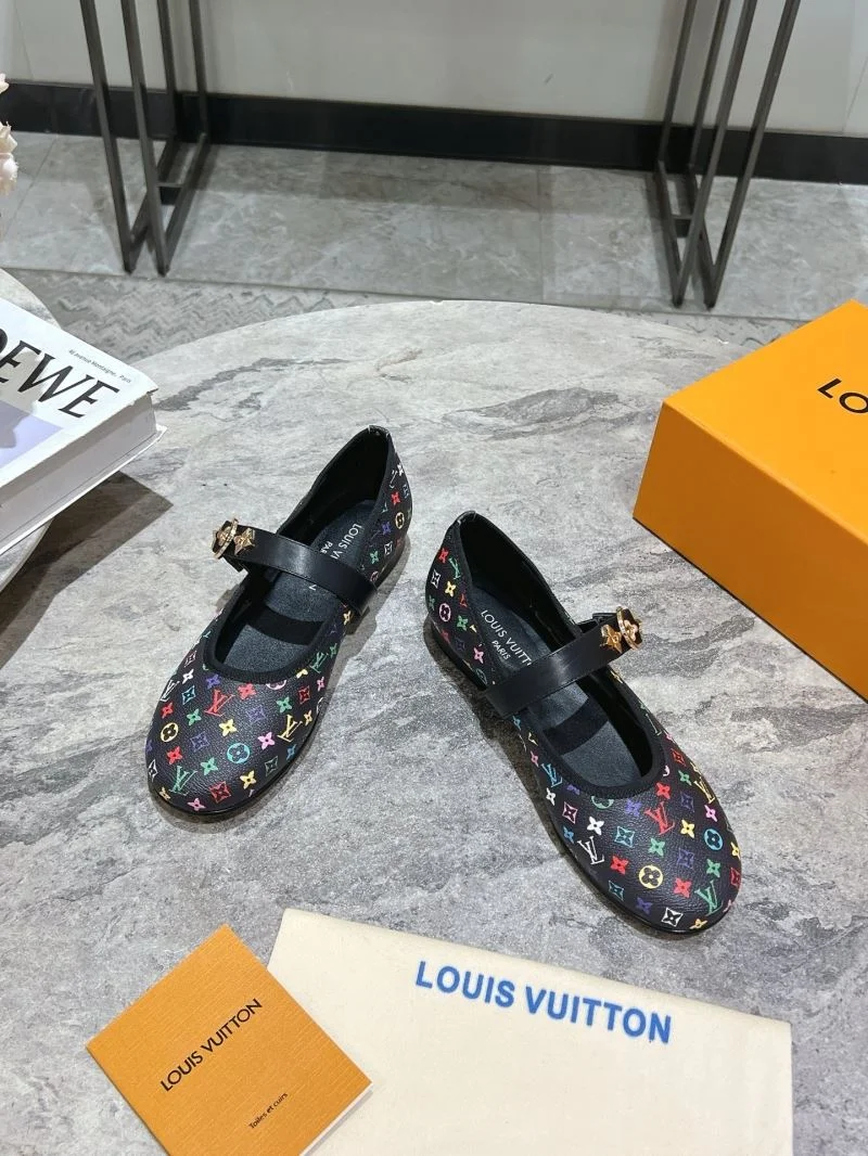 ZipUp Louis Vuitton Flat Shoes 32401