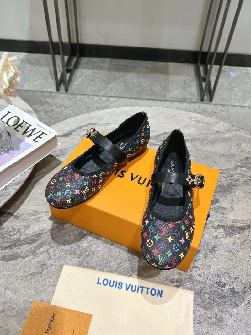 ZipUp Louis Vuitton Flat Shoes 32401