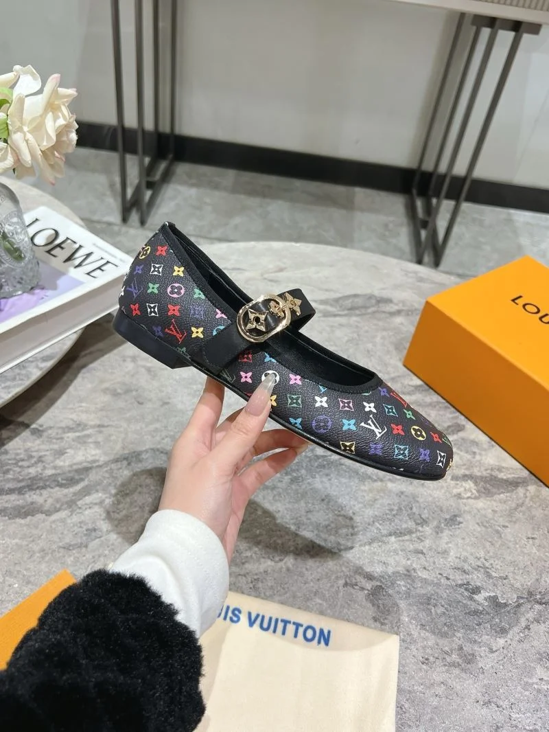 ZipUp Louis Vuitton Flat Shoes 32401