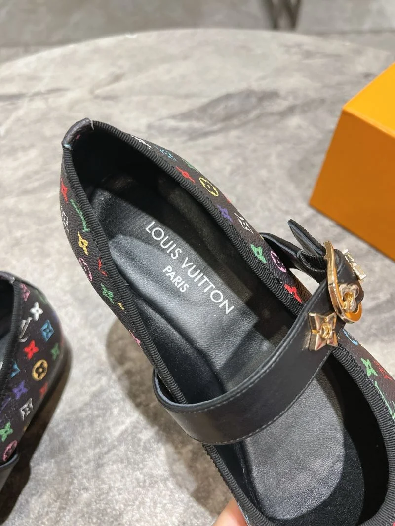 ZipUp Louis Vuitton Flat Shoes 32401