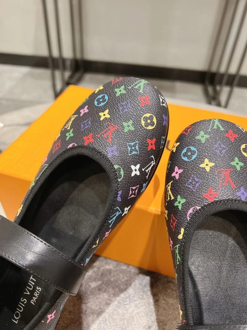 ZipUp Louis Vuitton Flat Shoes 32401