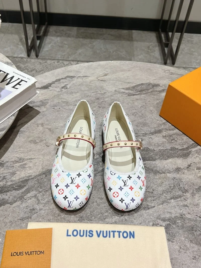 Louis Vuitton Flat Shoes Contemporary 32385