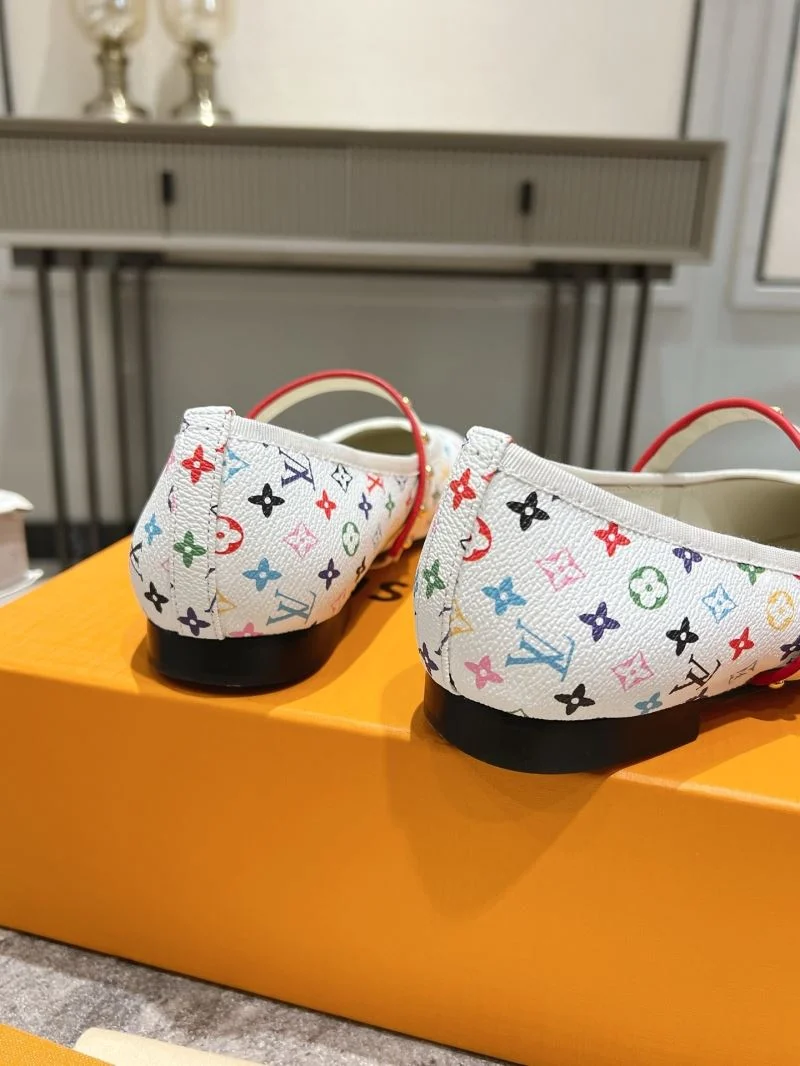 Louis Vuitton Flat Shoes Contemporary 32385