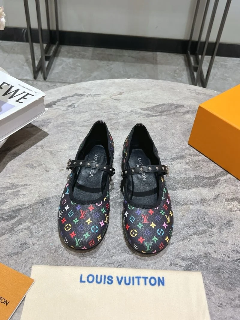Louis Vuitton Flat Shoes GoodFit 32387