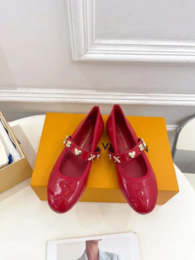 Louis Vuitton Flat Shoes Unisex 32386