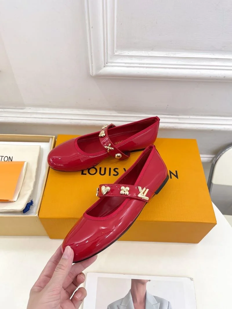 Louis Vuitton Flat Shoes Unisex 32386