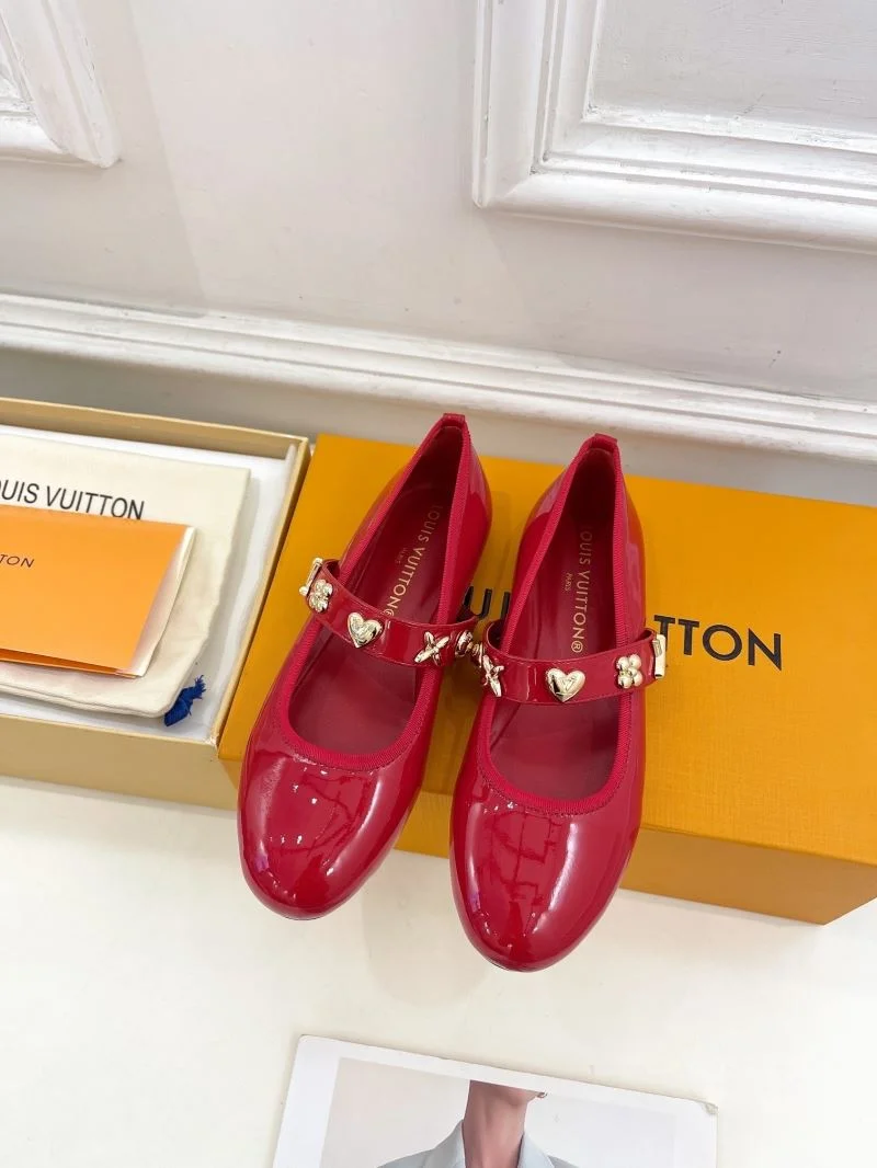Louis Vuitton Flat Shoes Unisex 32386