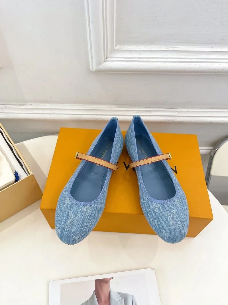 Supportive Louis Vuitton Flat Shoes 32378
