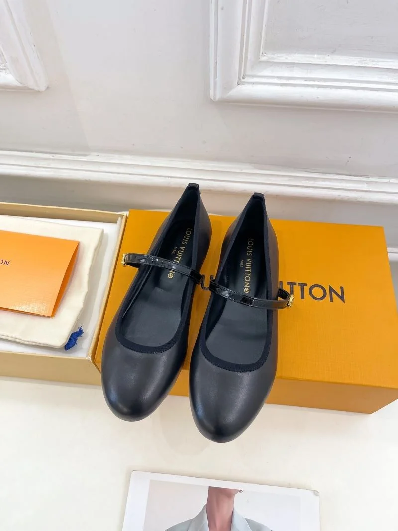 Louis Vuitton Flat Shoes QuickDry 32382
