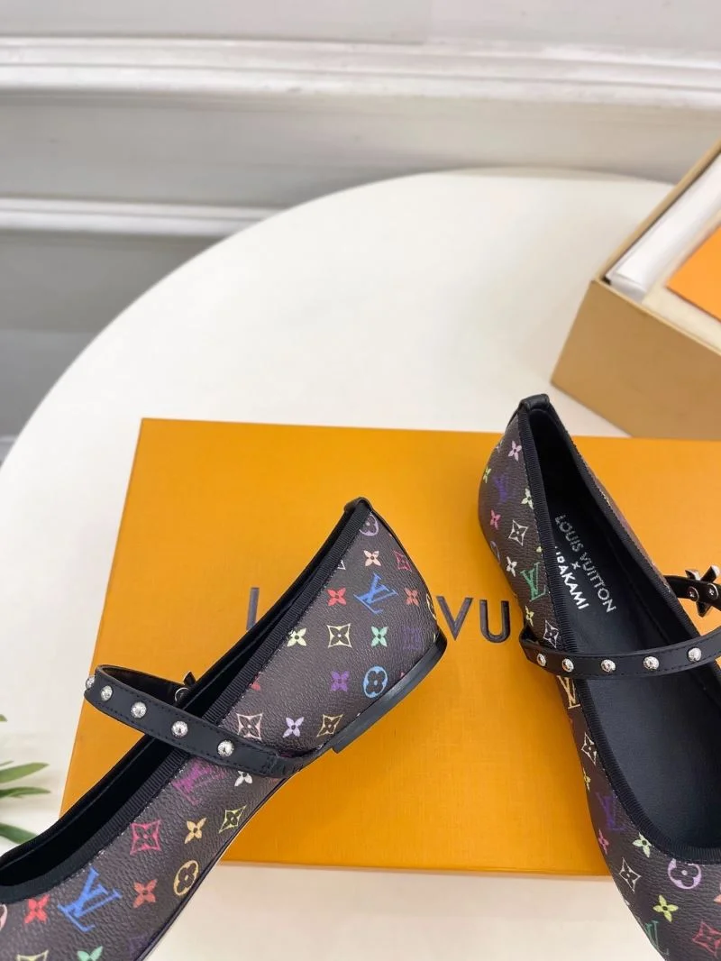 Resilient Louis Vuitton Flat Shoes 32379