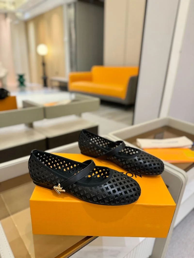 Louis Vuitton Flat Shoes Modern 32005
