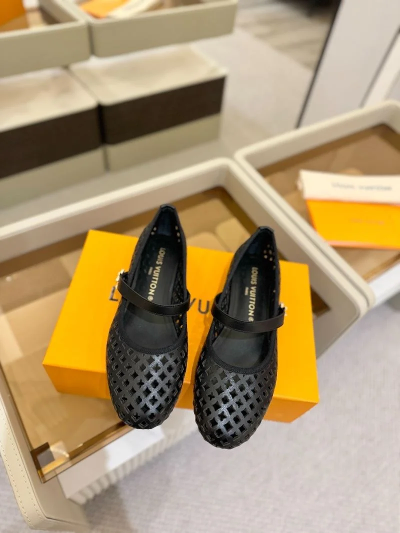 Louis Vuitton Flat Shoes Modern 32005