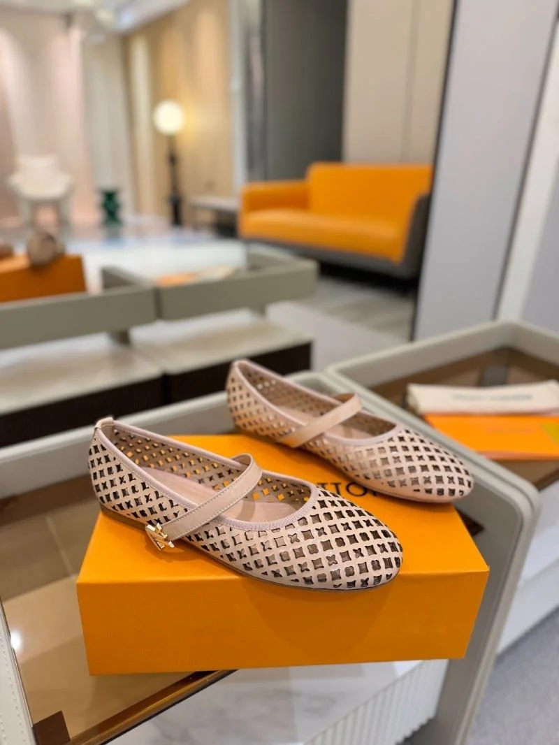 Louis Vuitton Flat Shoes OdorResistant 32006