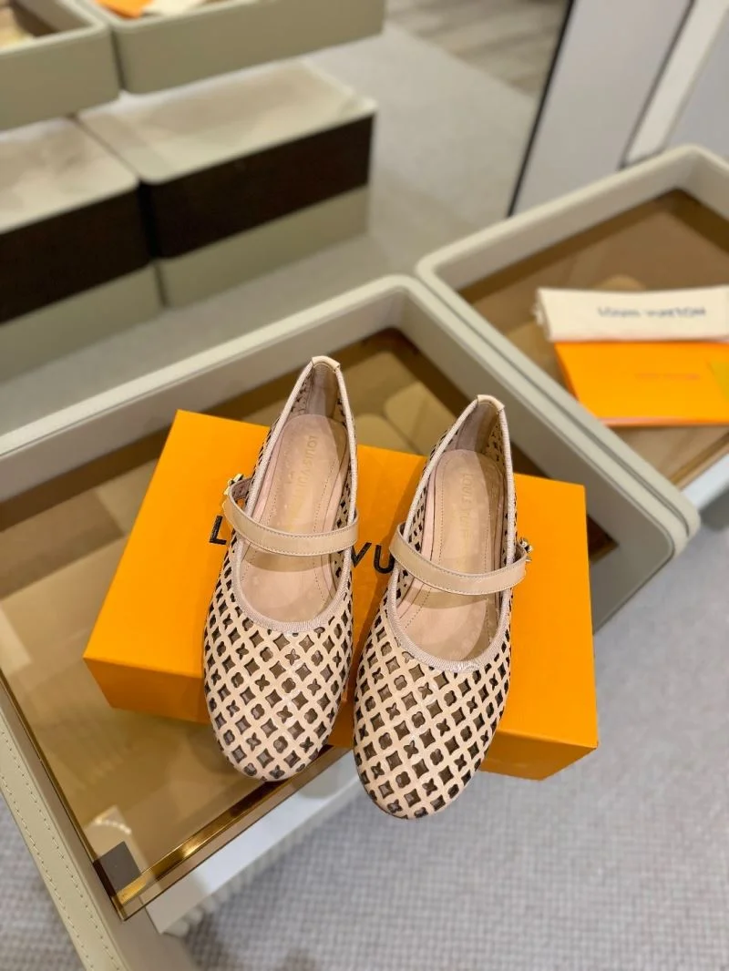 Louis Vuitton Flat Shoes OdorResistant 32006