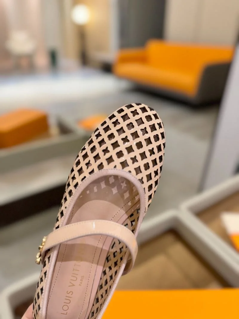 Louis Vuitton Flat Shoes OdorResistant 32006