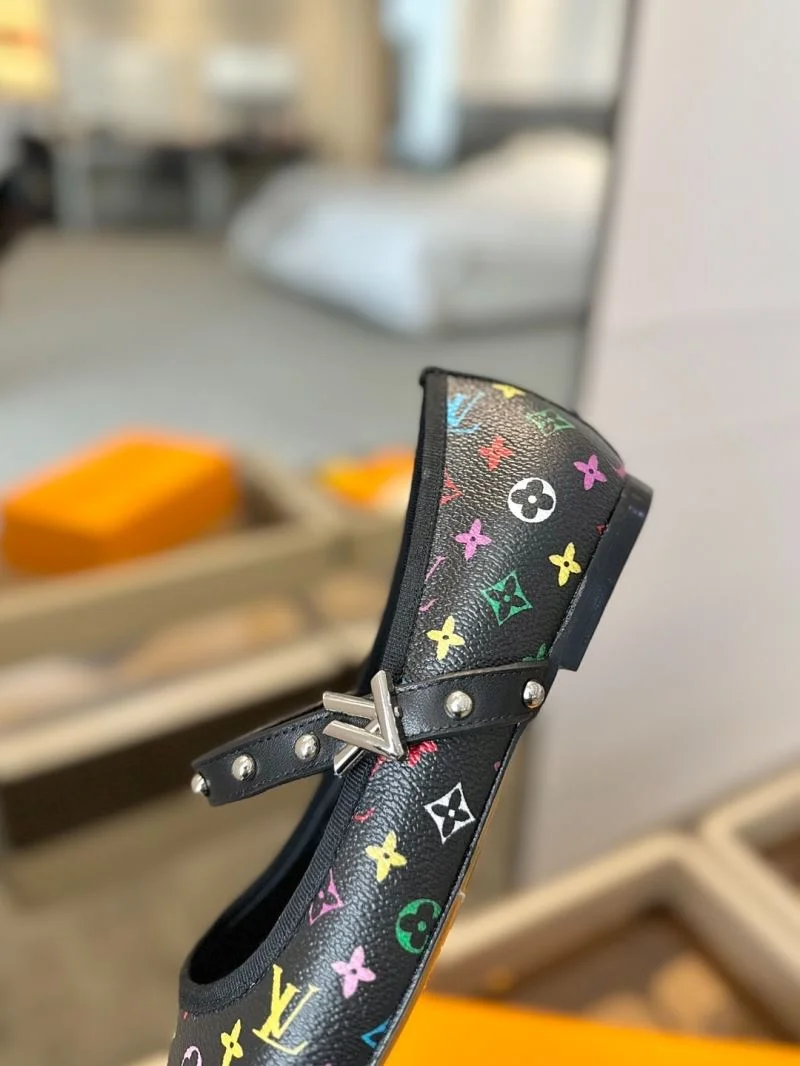 Louis Vuitton Flat Shoes QuickDry 32001