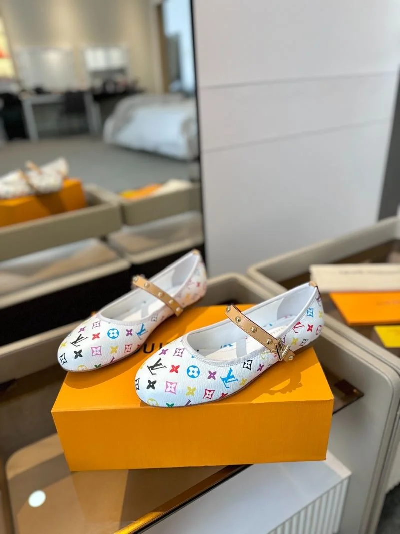 Soft Louis Vuitton Flat Shoes 32004