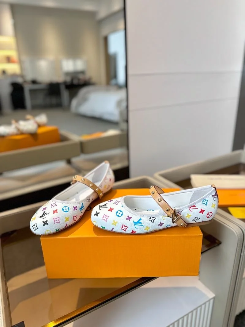 Soft Louis Vuitton Flat Shoes 32004