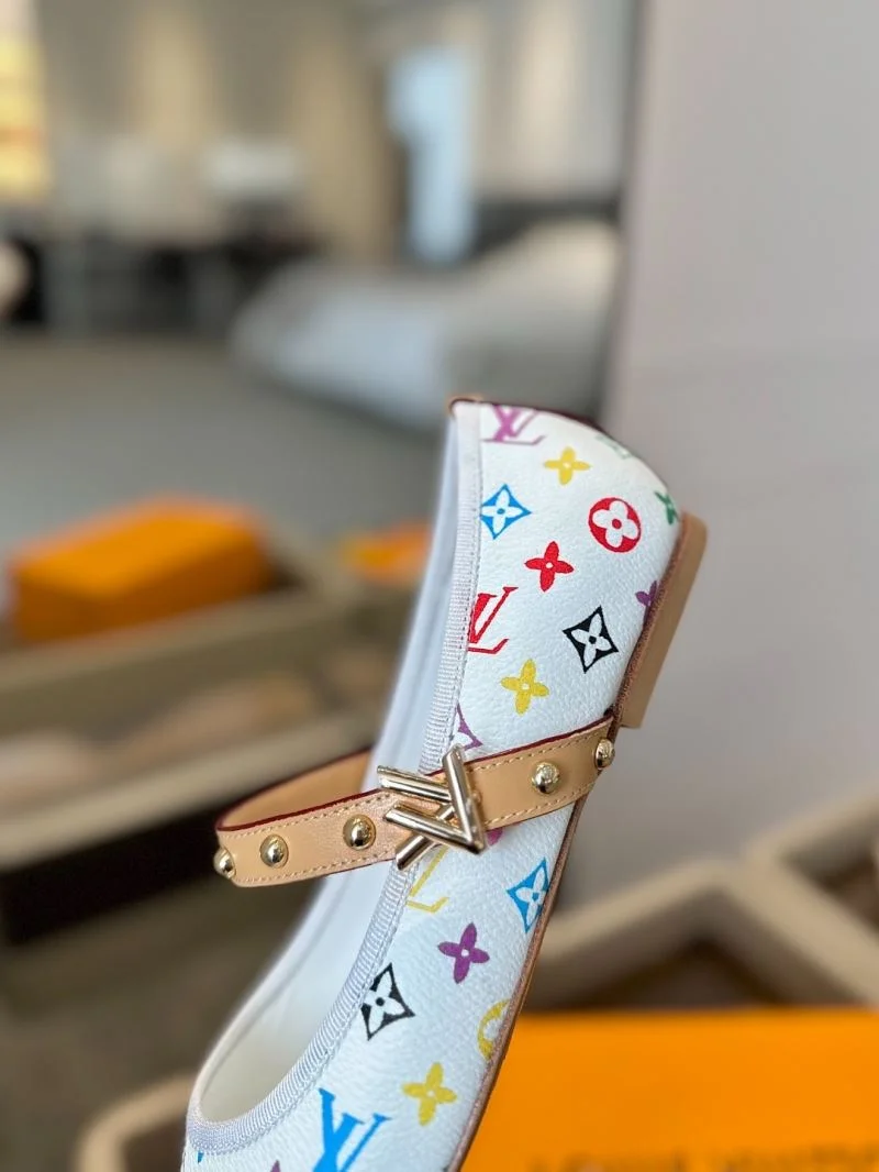 Soft Louis Vuitton Flat Shoes 32004