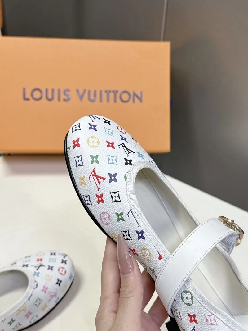 QuickDry Louis Vuitton Flat Shoes 31975