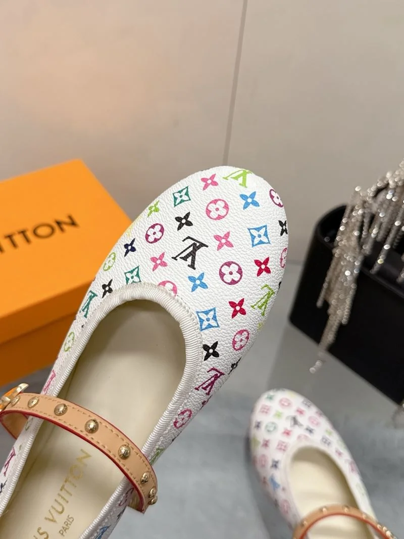 SunProtective Louis Vuitton Flat Shoes 31989