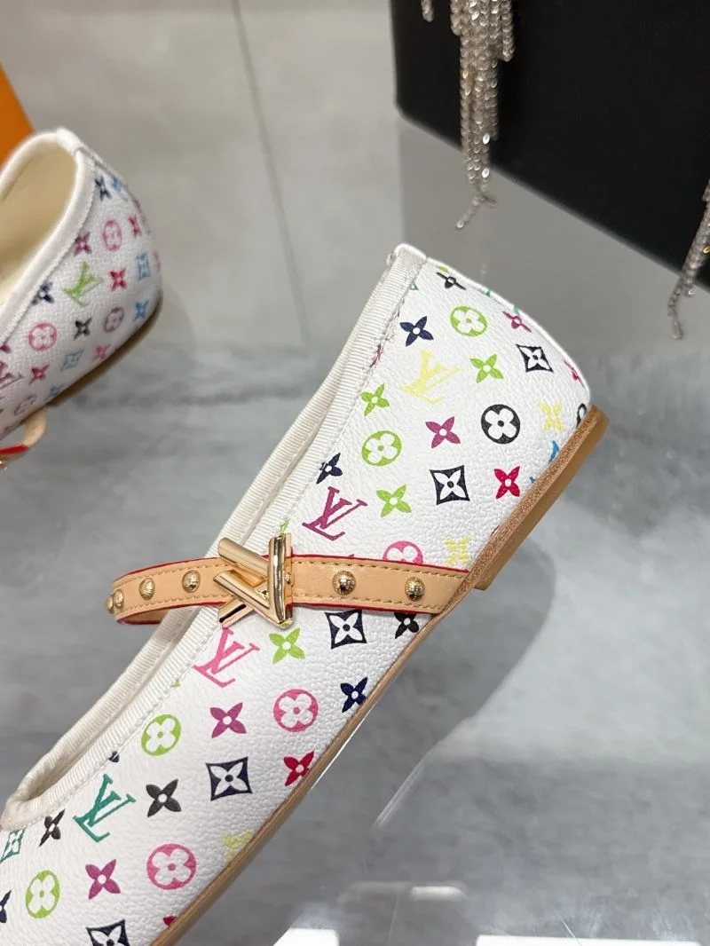 SunProtective Louis Vuitton Flat Shoes 31989