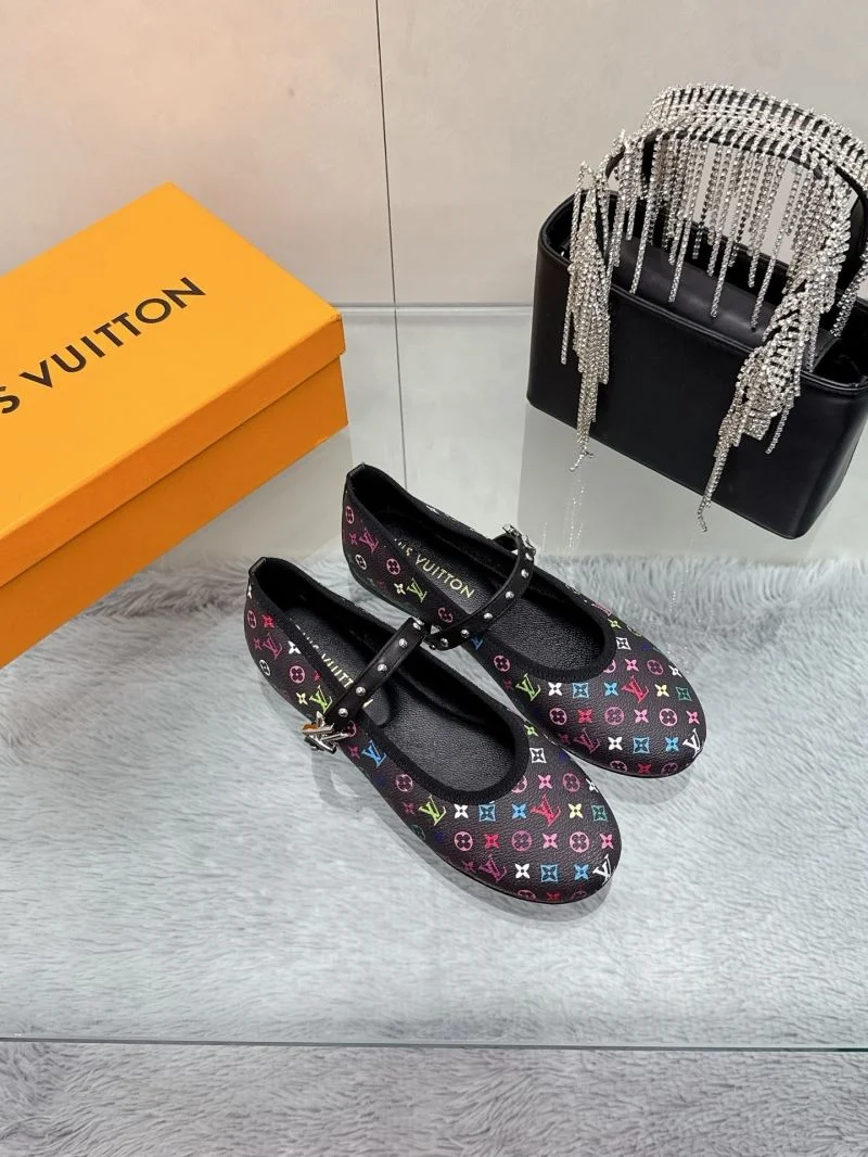 EasyMatch Louis Vuitton Flat Shoes 31982