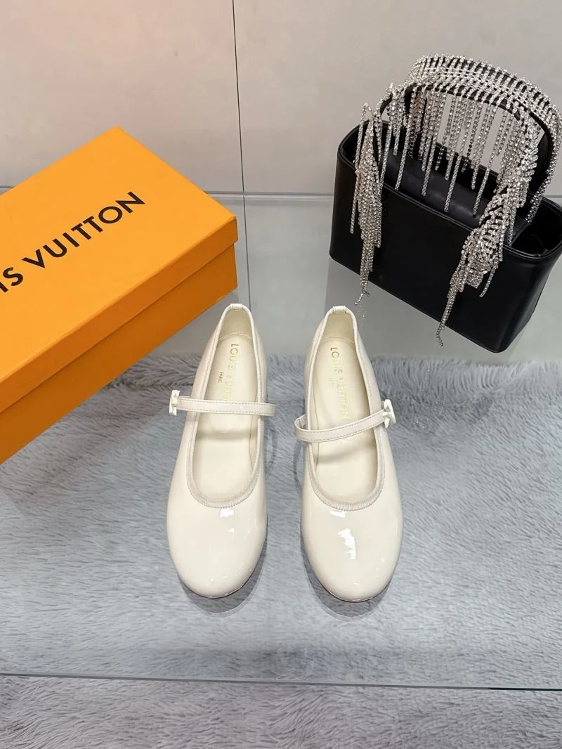 TravelReady Louis Vuitton Flat Shoes 31991