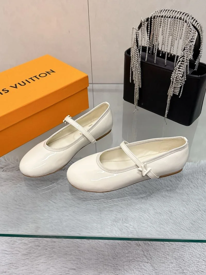TravelReady Louis Vuitton Flat Shoes 31991